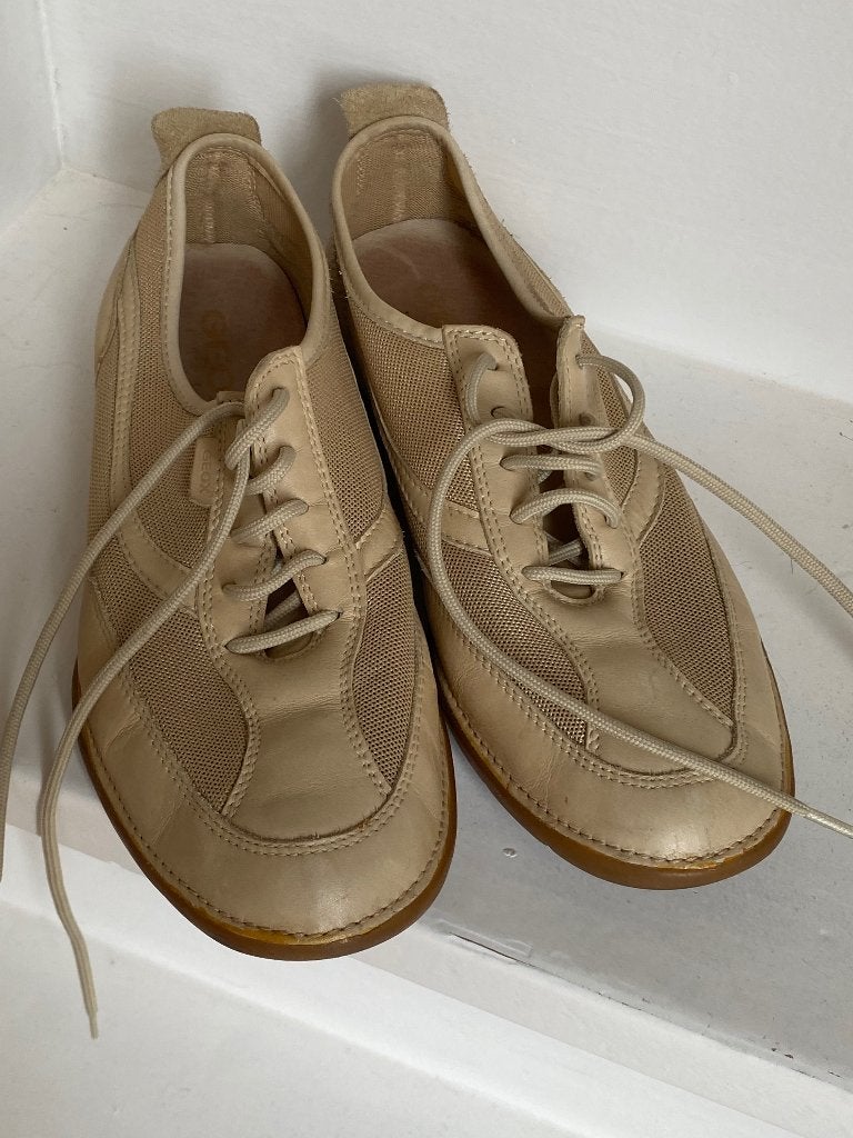 Dames Geox Schoenen maat 37 beige zgan, Geox, Beige, Ophalen of Verzenden, Sneakers of Gympen