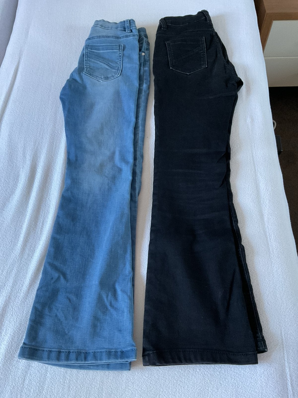 2 Miss Denim flared broeken - blauw en zwart, Ophalen of Verzenden, Zo goed als nieuw, Meisje, Broek