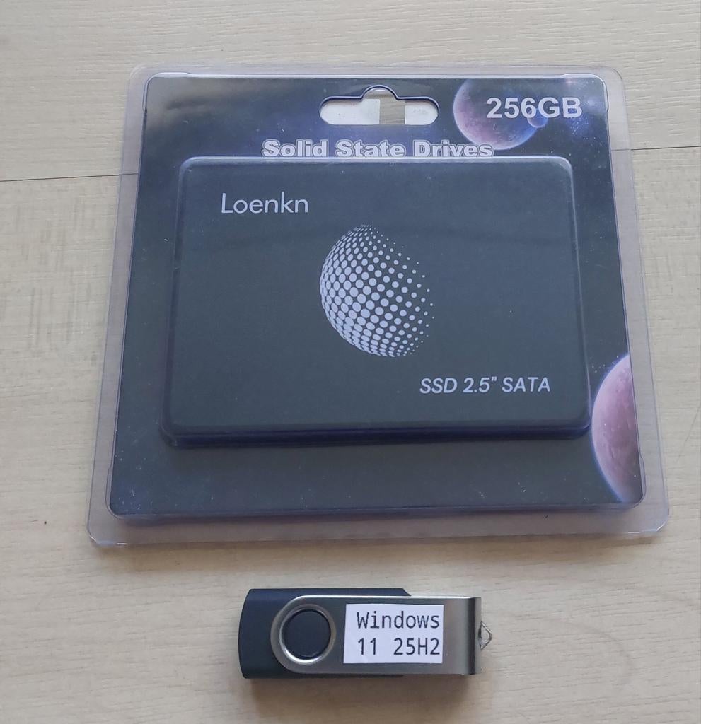 Nieuwe SSD schijf 256GB met voorgeïnstalleerd Windows 11 Pro, Computers en Software, Besturingssoftware, Verzenden, Nieuw, Windows