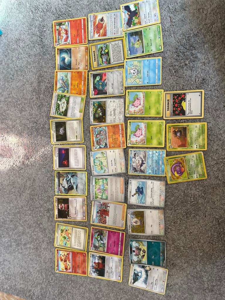 Pokémon kaarten en boekjes, Ophalen, Gebruikt, Meerdere kaarten