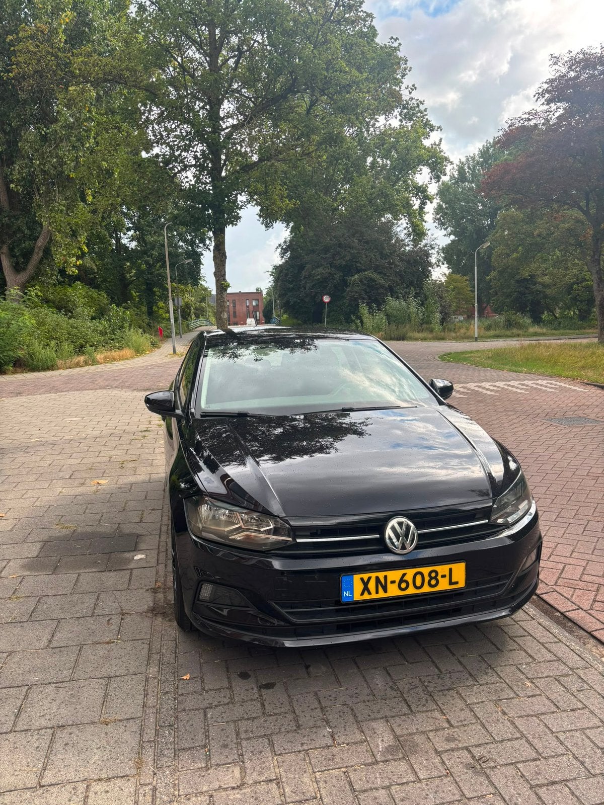 Volkswagen Polo 1.0 TSI 70KW 5D 2018 Zwart, Auto's, Voorwielaandrijving, 40 €/maand, Handgeschakeld, 570 kg