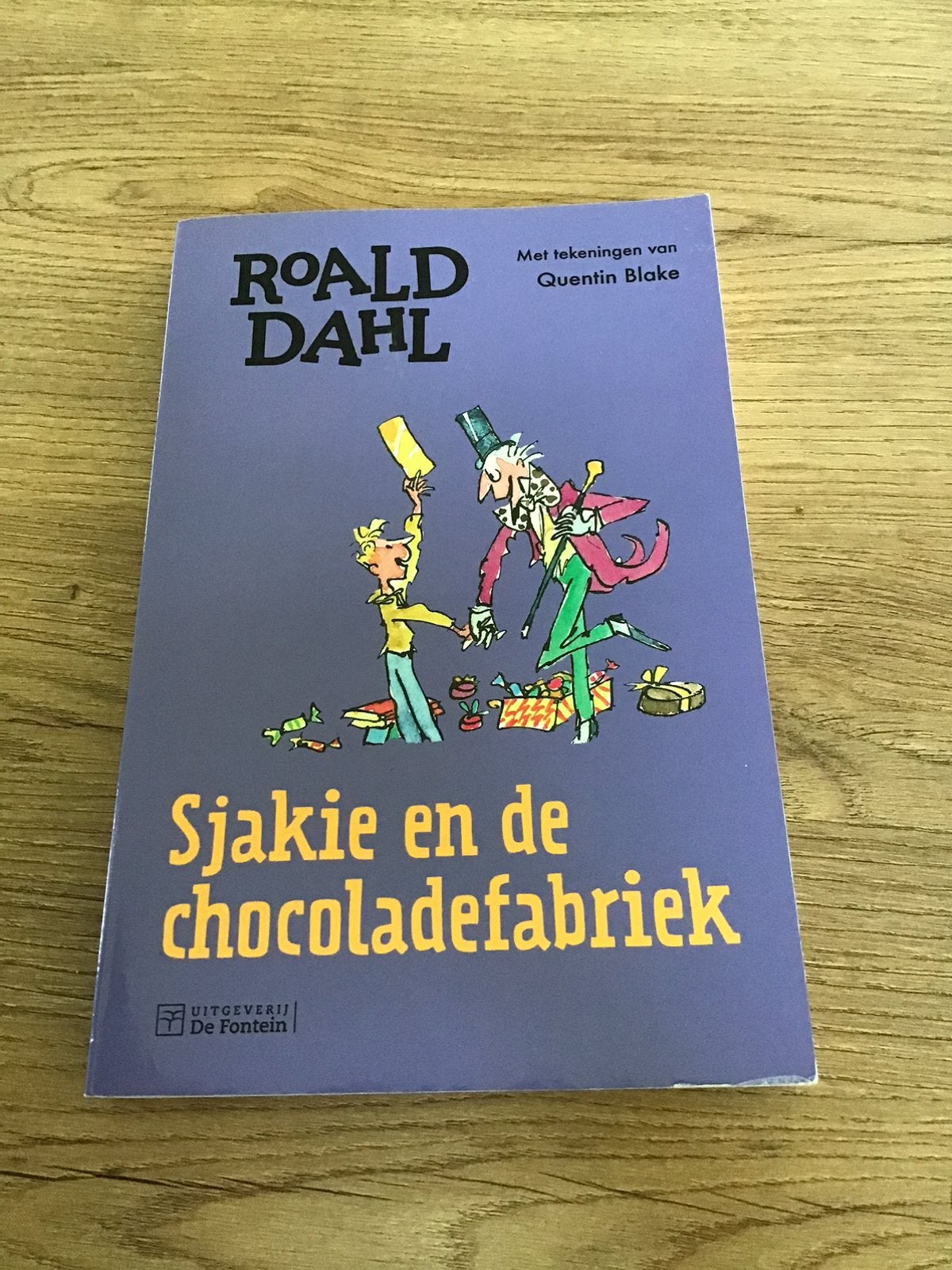 Sjakie en de chocoladefabriek - Roald Dahl, Ophalen of Verzenden, Zo goed als nieuw, Roald Dahl, Fictie