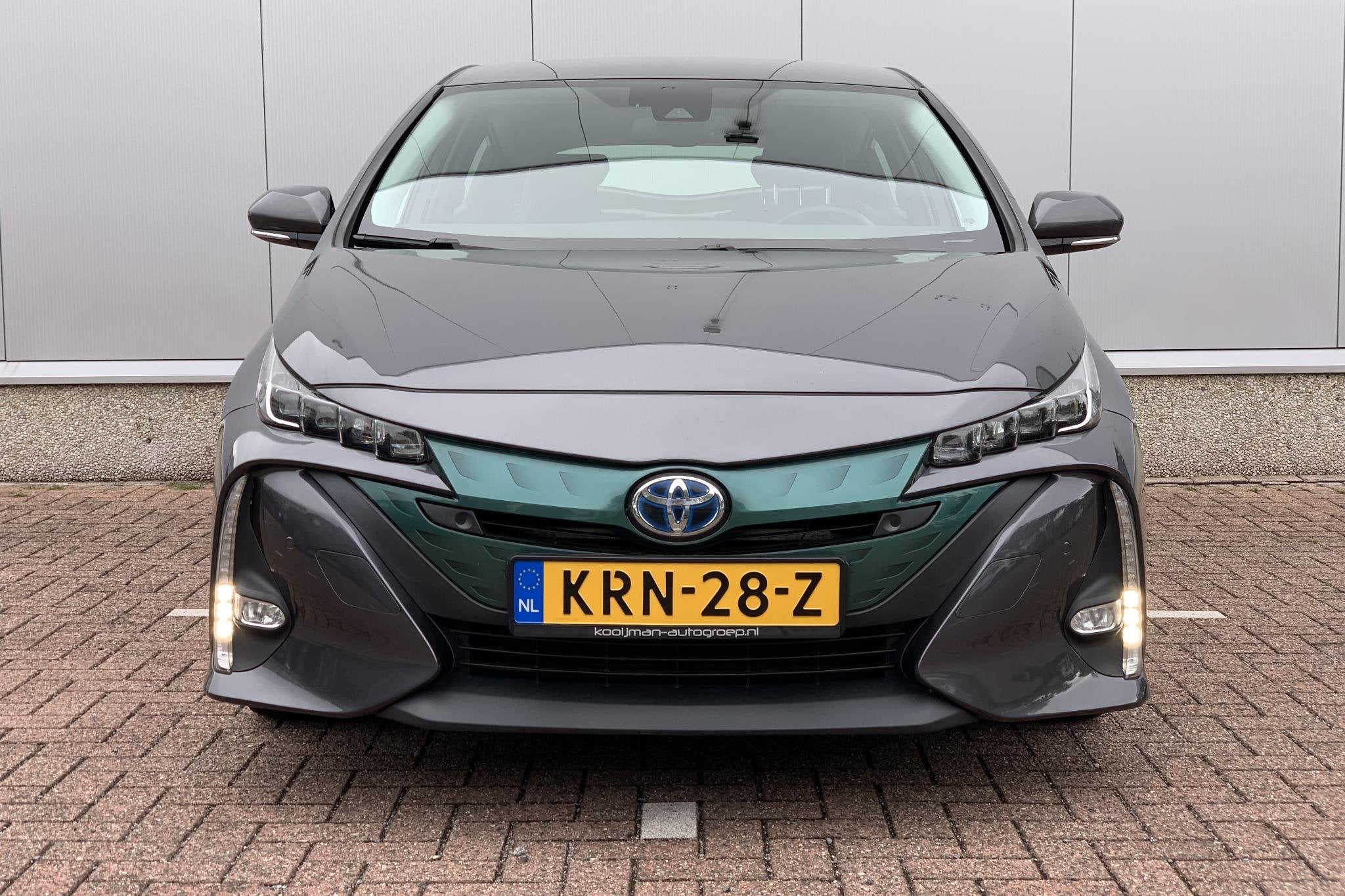 Toyota Prius 1.8 Plug-in Business Plus | Head-Up Display | S, Stof, Gebruikt, 4 cilinders, 122 pk