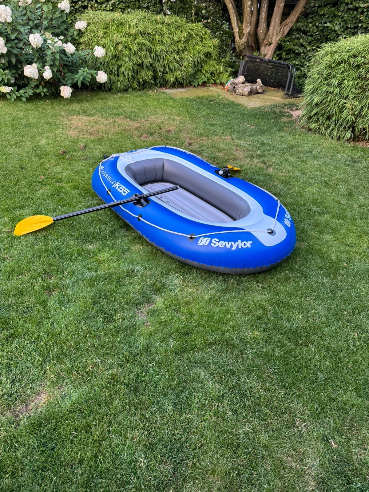 Rubberboot met peddels, Ophalen, Zo goed als nieuw
