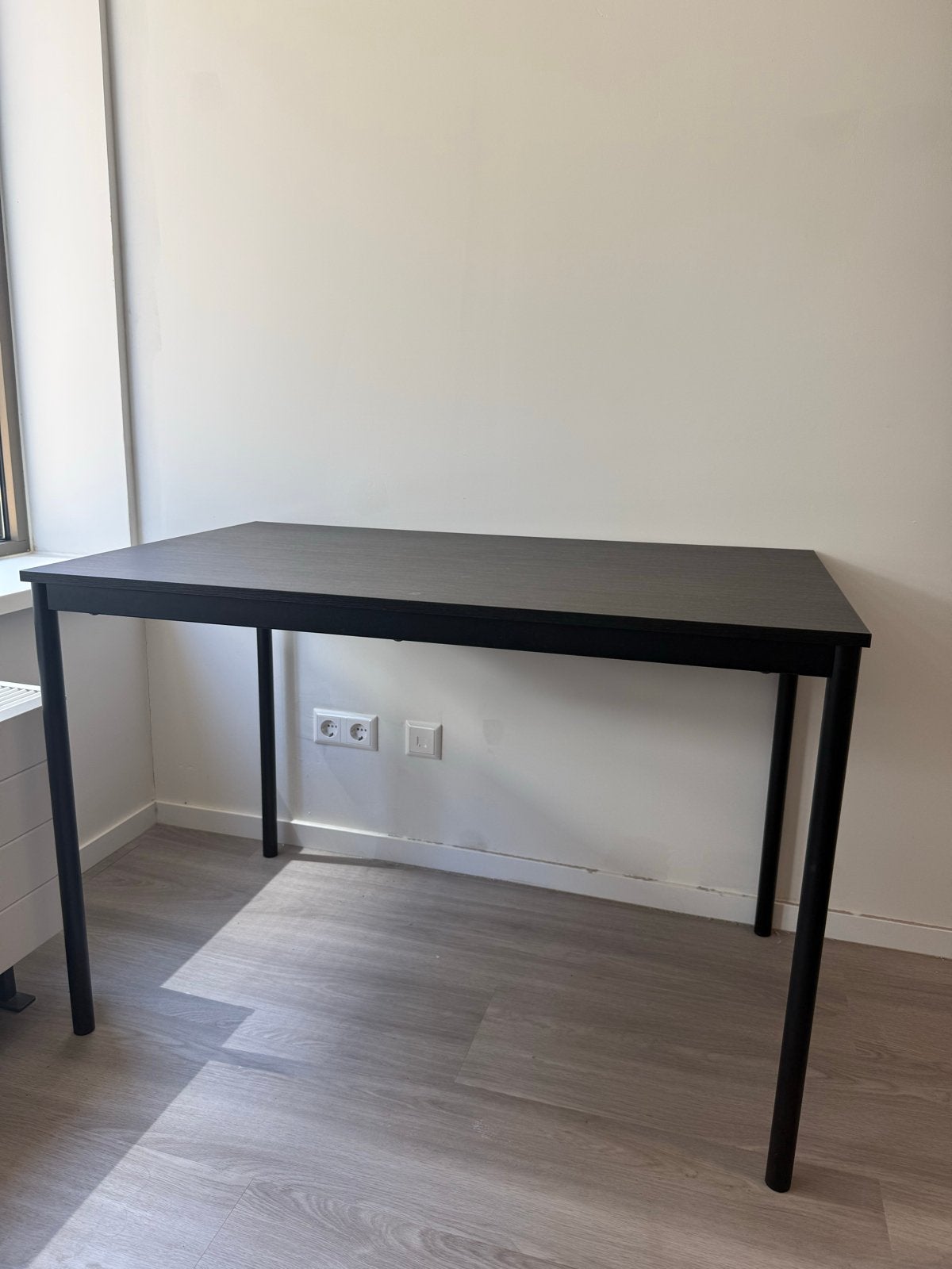 IKEA SANDSBERG bureau/eettafel - Zwart, Ophalen, Gebruikt, 100 tot 150 cm, Tot twee personen