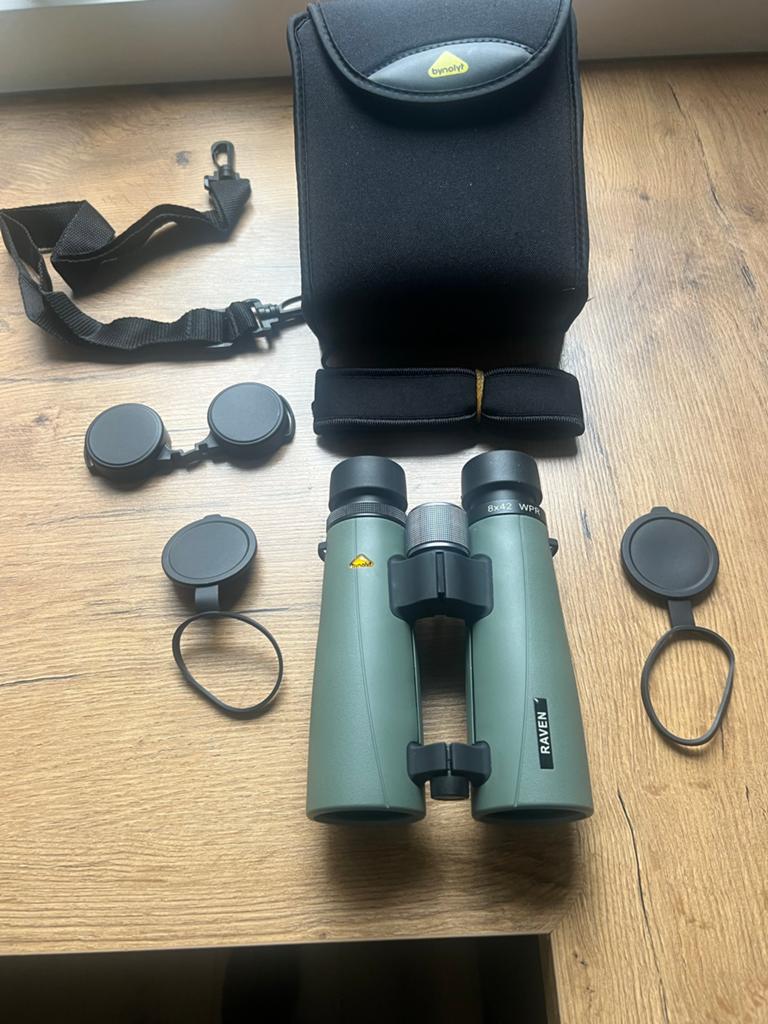 Bynolyt Raven 8x42 WP Verrekijker met Tas, Dakkant (recht), Ophalen of Verzenden, Zo goed als nieuw, 8 tot 12x