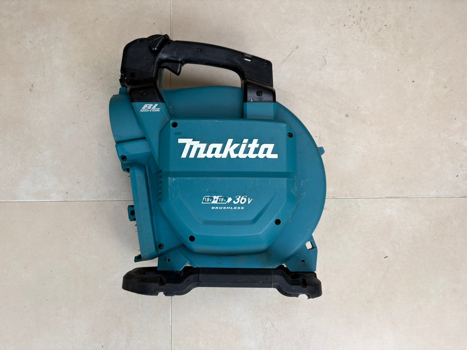Makita DUB363 bladblazer en zuiger, Met opvangzak, Ophalen of Verzenden, Zo goed als nieuw, Accu