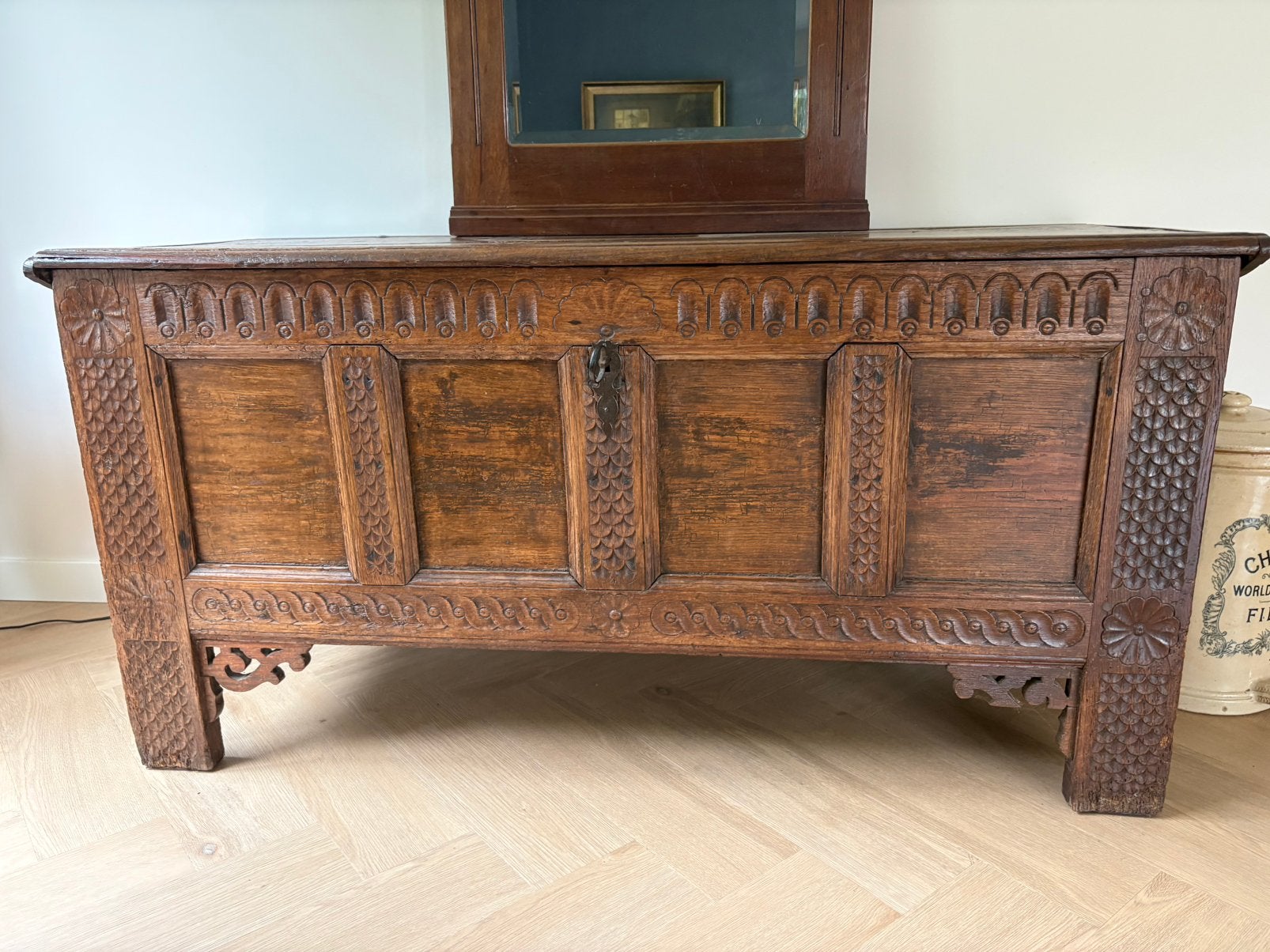 Antieke houten kist/dressoir, Huis en Inrichting, Ophalen, Zo goed als nieuw, 25 tot 50 cm, Eikenhout