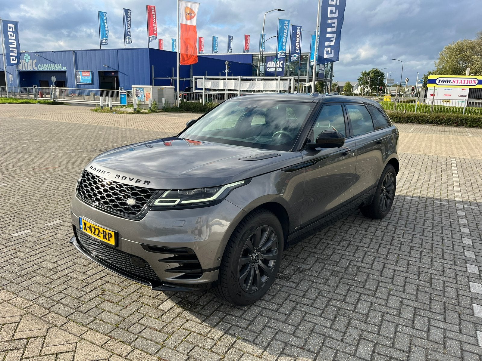 Land Rover Range Rover Velar 2.0 250pk AWD AUT 2019 Grijs, Auto's, Zwart, 4 cilinders, Range Rover Velar, 120 €/maand