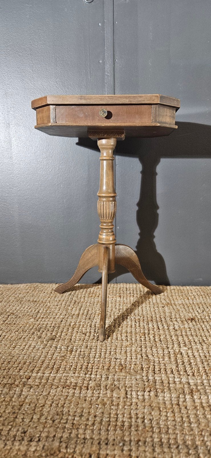 Vintage houten plantentafel / bijzettafel met lade, Antiek en Kunst, Antiek | Meubels | Tafels, Ophalen