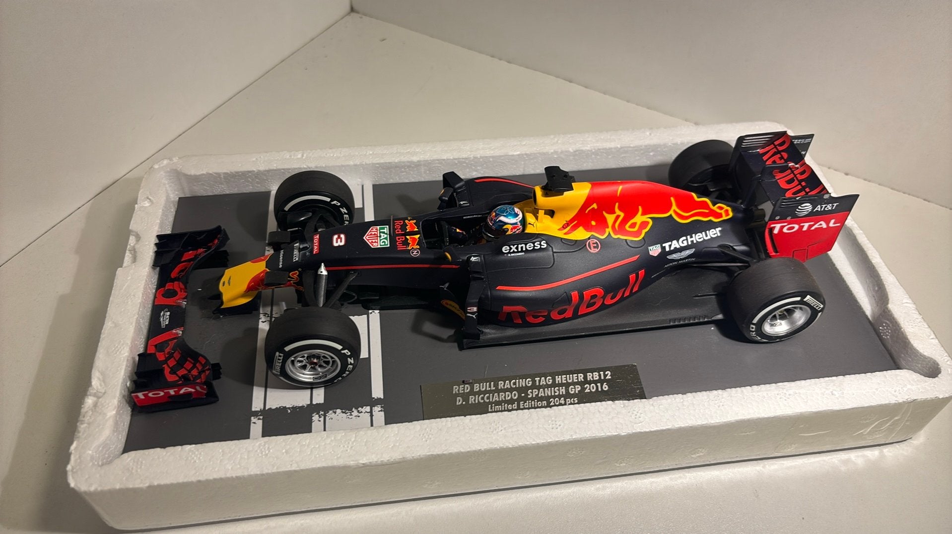 F1 red bull rb12 d.ricciardo spanish schade minichamps 1.18, Ophalen of Verzenden, A, A, A