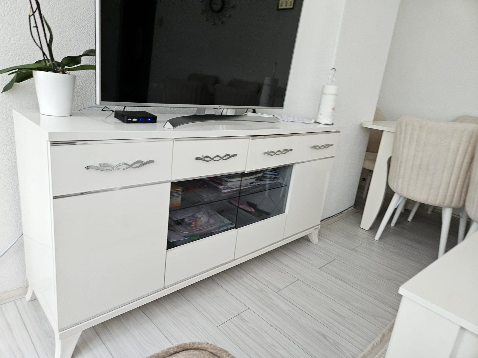 Dressoir, Ophalen