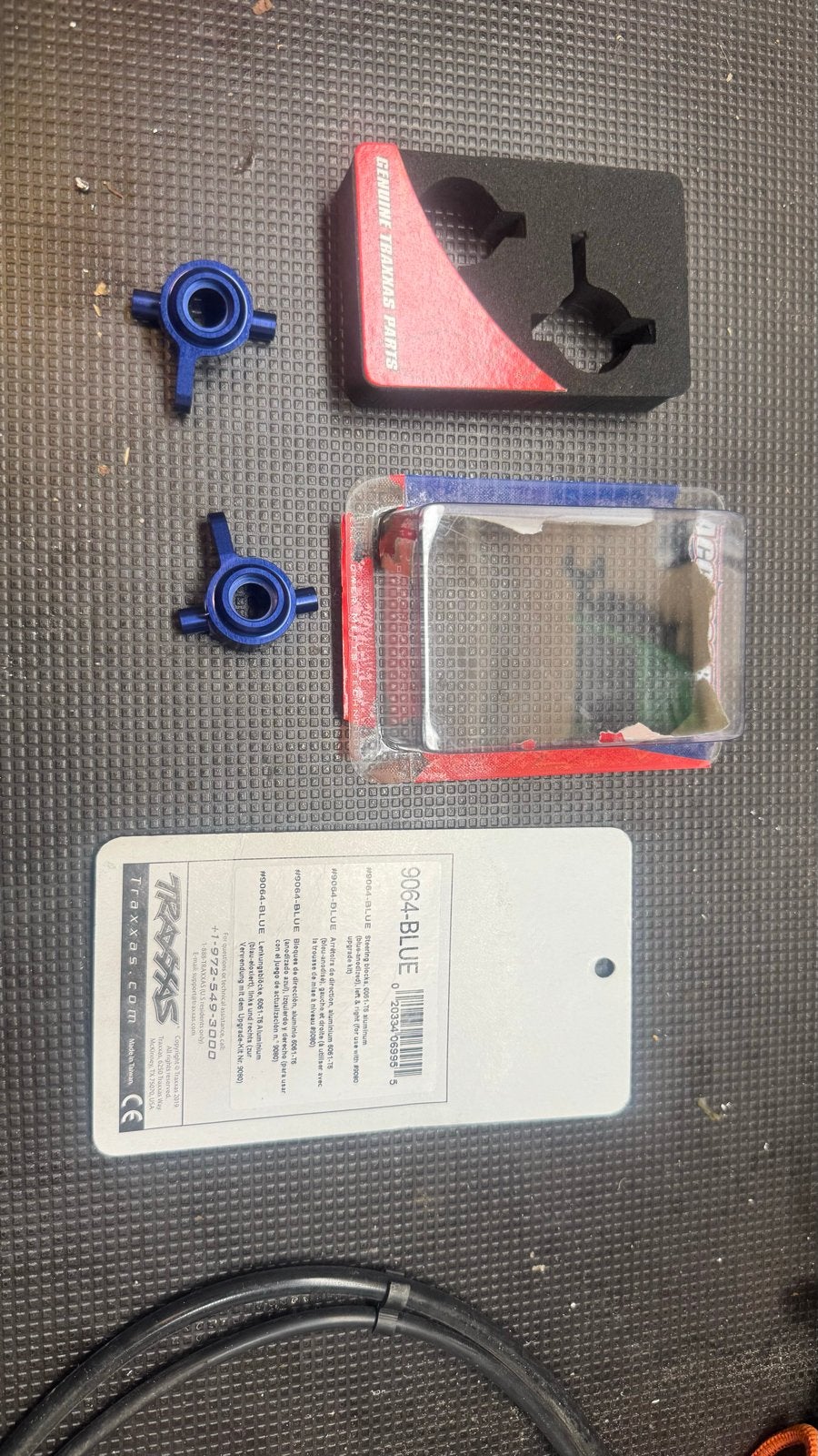 Traxxas Blauw Aluminium Stuurbokken (L&R) TRX-9064-BLUE, Ophalen of Verzenden, Nieuw, Onderdeel