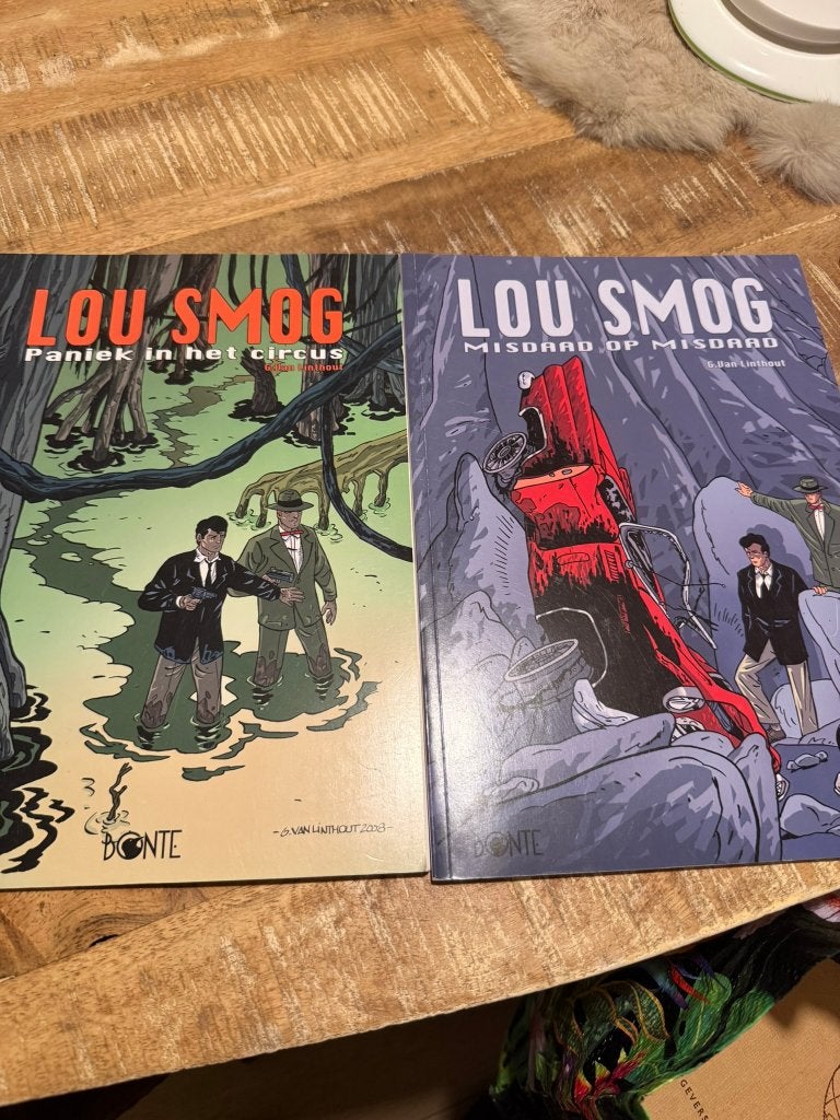 2 strips Lou Smog nr 6 & 7 - G. Van Linthout, G. Van Linthout, Ophalen of Verzenden, Zo goed als nieuw, Meerdere stripboeken