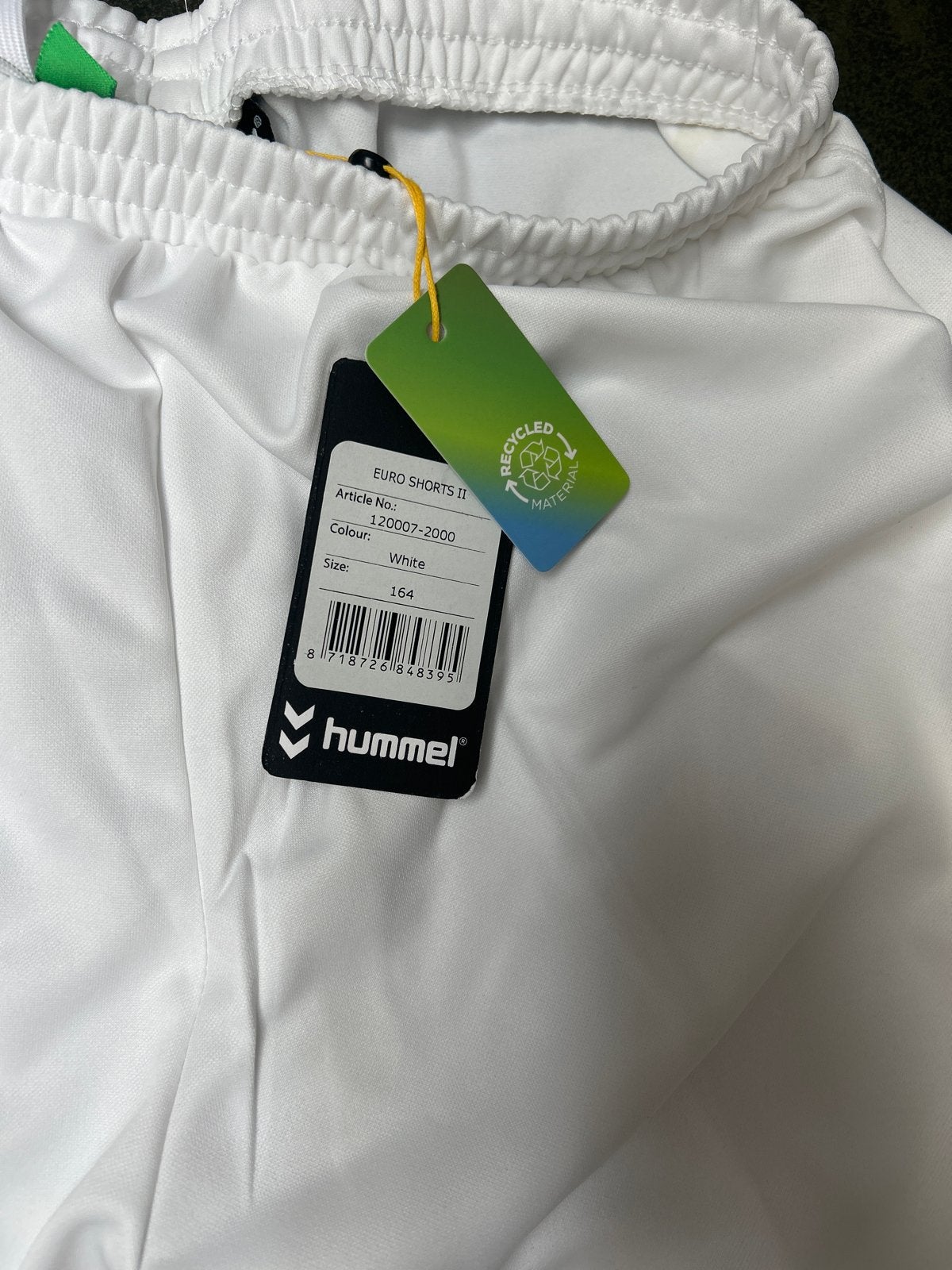 Nieuwe Hummel Euro Shorts II - Wit, Maat 164, Ophalen, Nieuw, Jongen of Meisje
