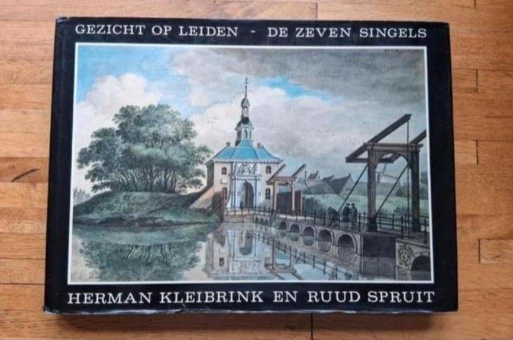 Gezicht op leiden / leyden
De zeven singels
Fotoboek, Ophalen of Verzenden, Zo goed als nieuw