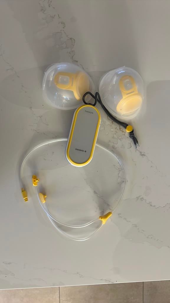 Medela Freestyle borstkolf, Kinderen en Baby's, Babyvoeding en Toebehoren, Zo goed als nieuw, Ophalen of Verzenden