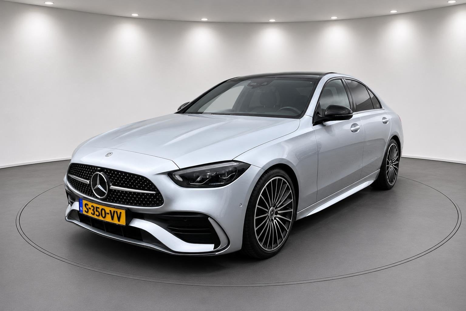 Mercedes-Benz C-klasse 200 AMG Luxury Line Pano dak Night Pa, Auto's, Mercedes-Benz, Achterwielaandrijving, 4 cilinders, Met garantie (alle)