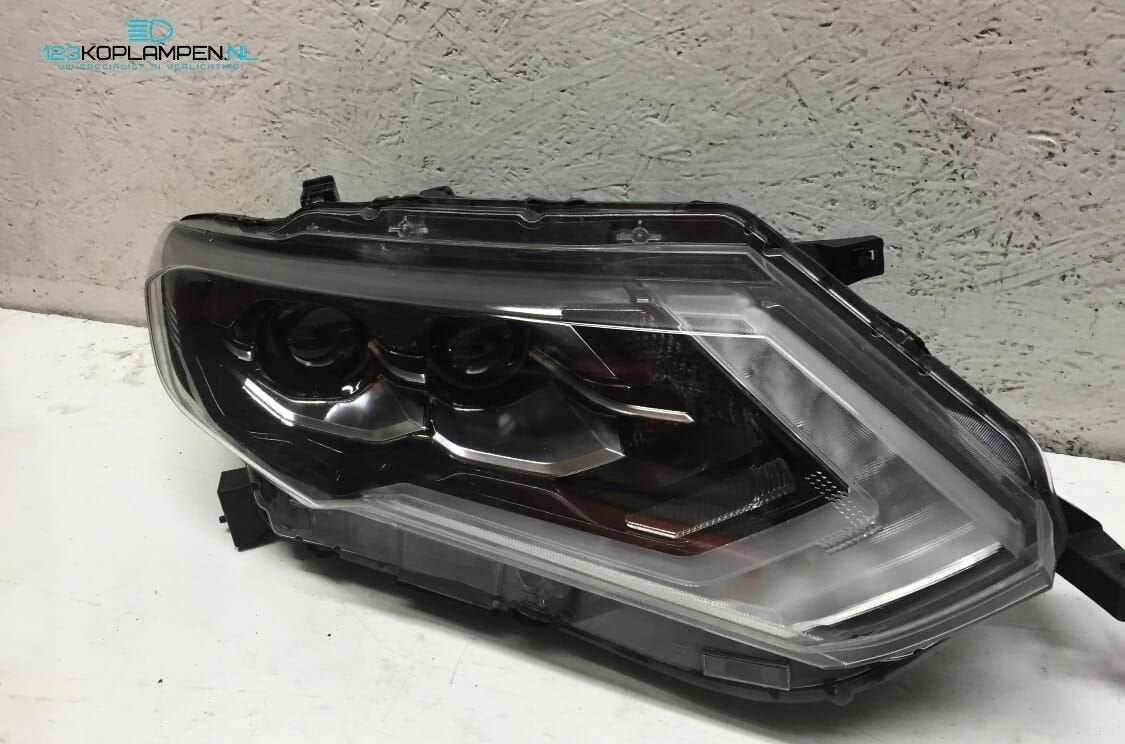 Nissan X-Trail T32 Facelift Full Led Koplamp rechts links, Auto-onderdelen, Verlichting, Gebruikt, -, -, Ophalen of Verzenden