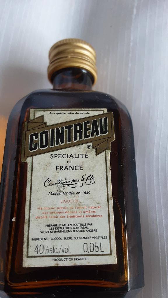 COINTREAU klein flesje, miniatuur (nr. 18), Ophalen of Verzenden, Nieuw, Gebruiksvoorwerp