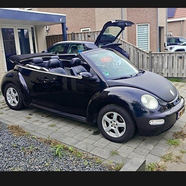 Volkswagen New Beetle Cabriolet 1.4 | 2003 | Elektrisch dak, Voorwielaandrijving, Dealer onderhouden, Zwart, Cabriolet
