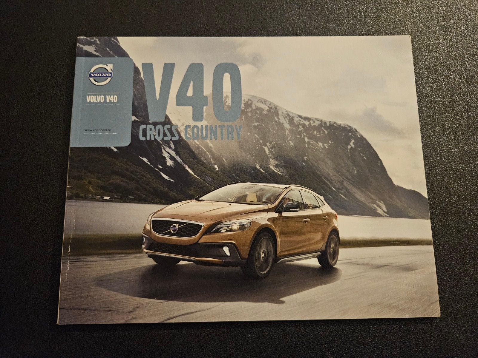 Brochure Volvo V40 Cross Country 2012, Ophalen of Verzenden, Zo goed als nieuw, Volvo
