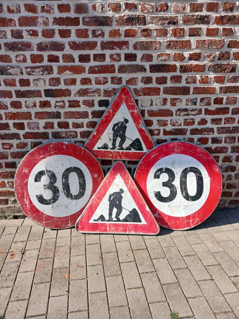 Verkeersborden 30km en werken, Ophalen