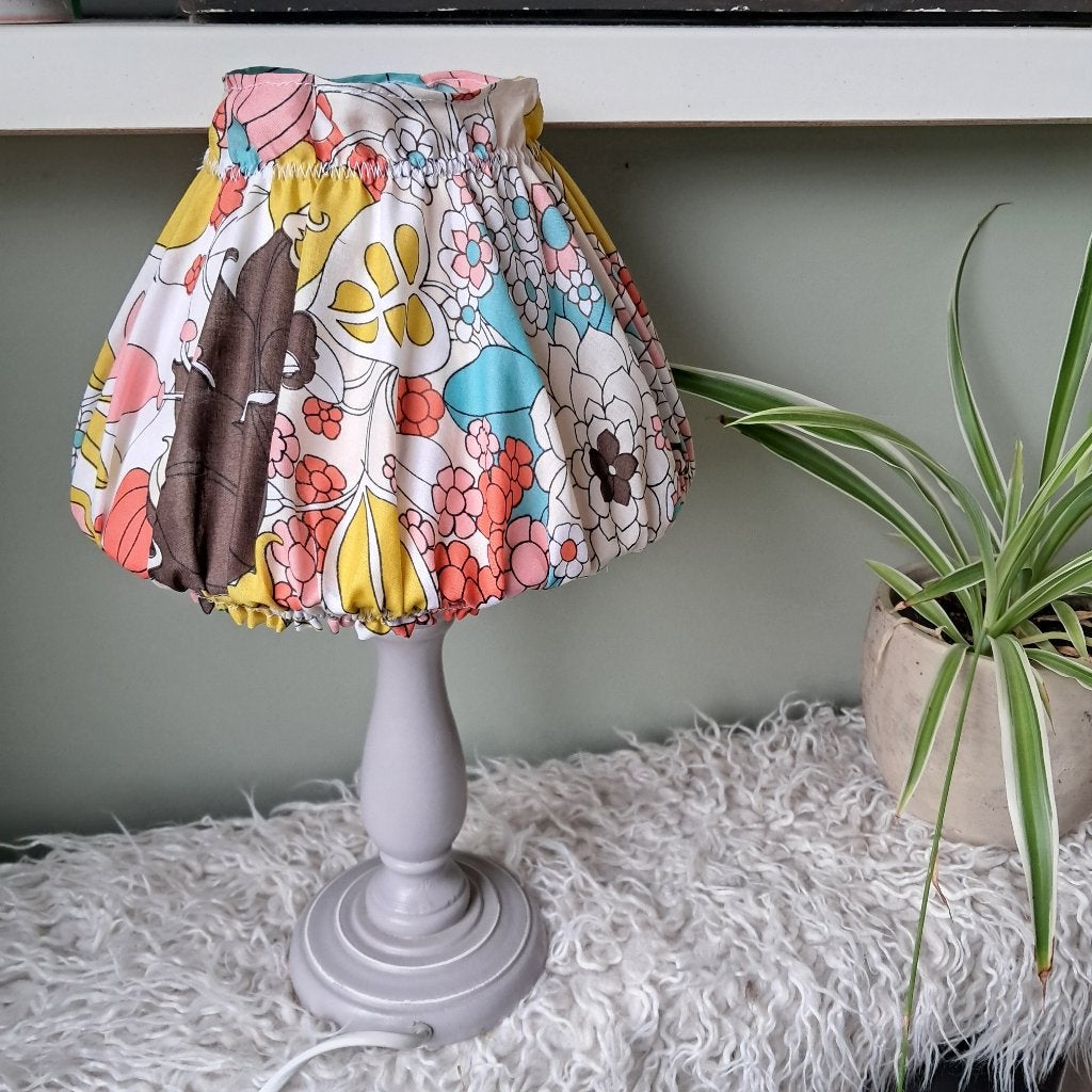 Handgemaakte cover voor lampenkap retro bloemen, -, -, Rond, Nieuw