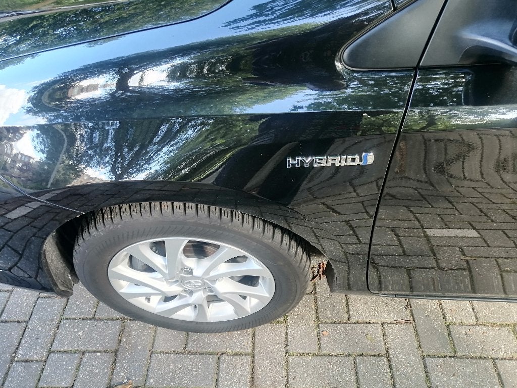 Toyota Auris 1.8 Hybrid 136pk CVT 2018 Zwart, Zwart, Zwart, Origineel Nederlands, Dealer onderhouden