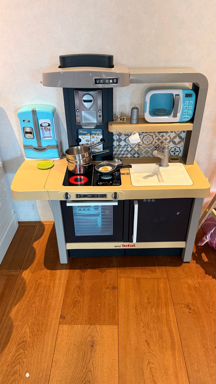 Smoby Kinderkeuken - Complete Speelkeuken met Accessoires, Ophalen, Zo goed als nieuw, Kunststof, Speelkeuken