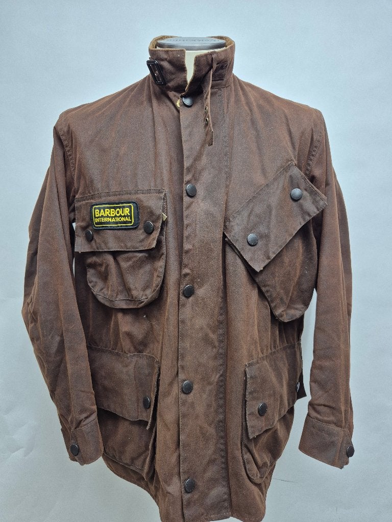 Barbour Vintage Int. wax jas, C40-102cm (Medium-Large), Barbour, Bruin, Maat 48/50 (M), Ophalen of Verzenden