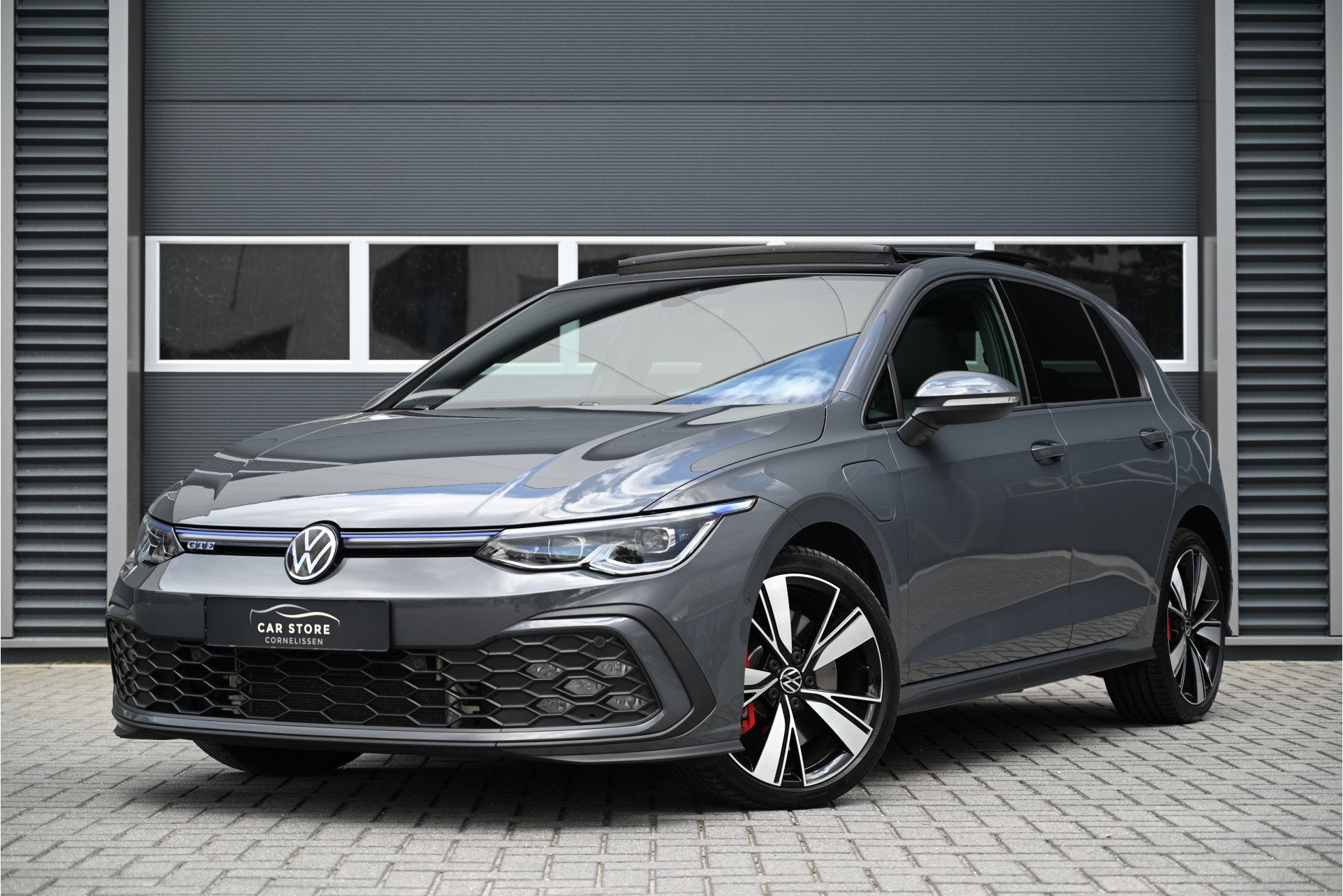 Volkswagen Golf 1.4 GTE 245 PK / PANO / LEDER / MEMORY / CAM, Auto's, Volkswagen, Gebruikt, Euro 6, 4 cilinders, Leder