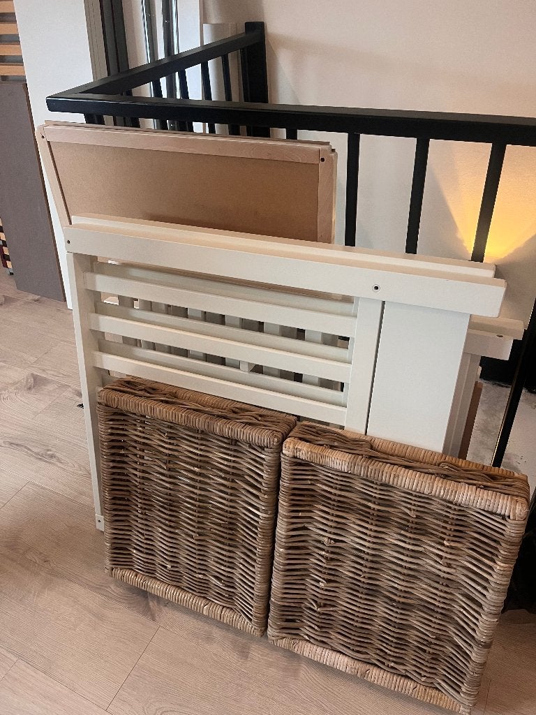 Babybox wit met 2 rotan mandjes, Kinderen en Baby's, Boxen, Ophalen, Gebruikt, Rechthoekig, In hoogte verstelbaar