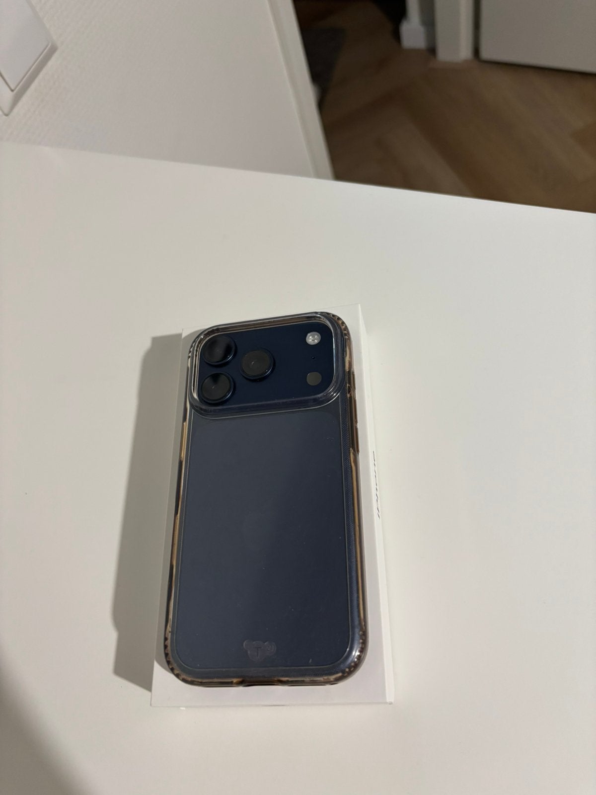 Foto 3 van iPhone 17 Pro blauw 256gb te koop