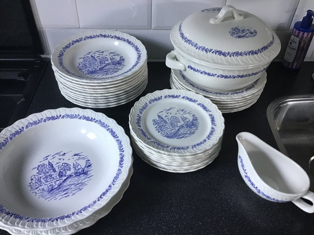Brocant servies, Antiek en Kunst, Curiosa en Brocante, Ophalen