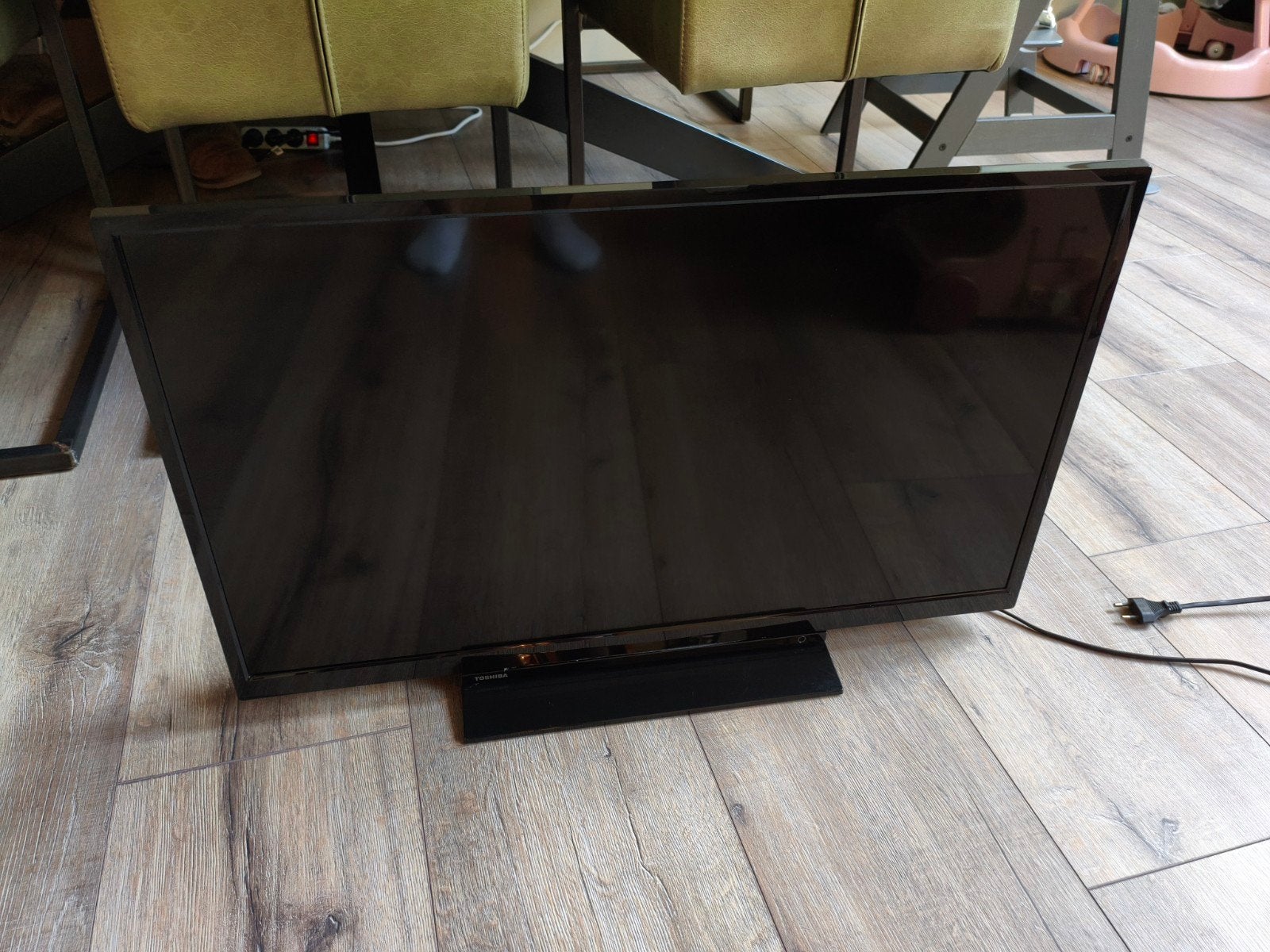 Toshiba 32" Full HD Smart TV (2021), Ophalen, Zo goed als nieuw