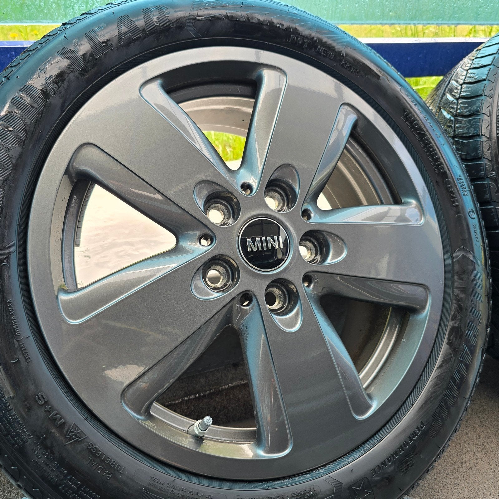 Origineel Mini Cooper electric winterset 195-55-16 TPMS, Ophalen, 16 inch, Mini, Dewielbasis@outlook.com