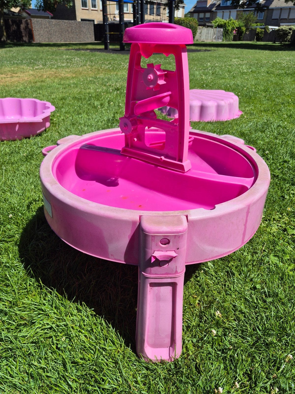 Roze zand- en watertafel met watermolen, Kinderen en Baby's, Speelgoed | Buiten | Zandbakken, Ophalen, Gebruikt
