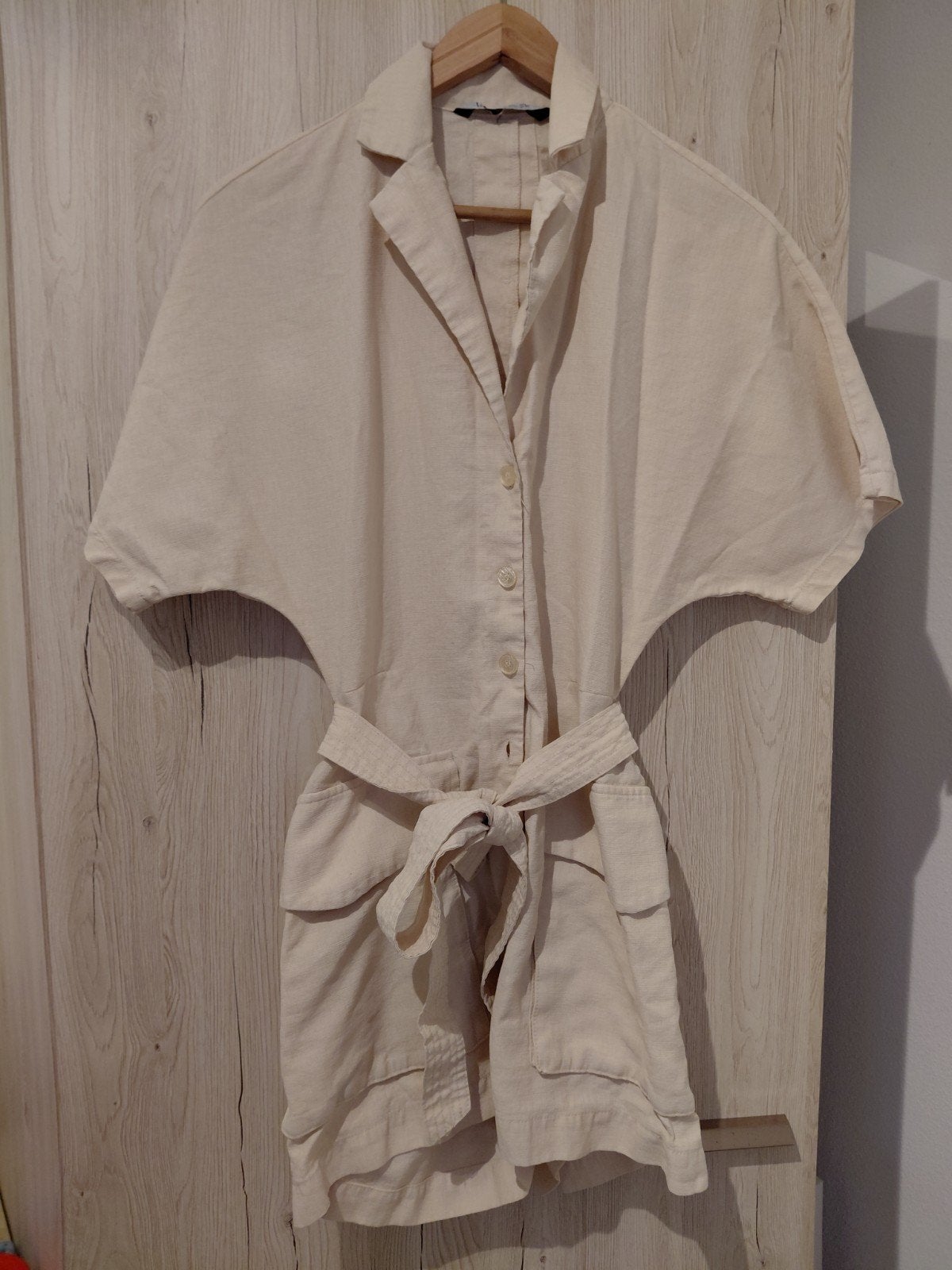Lichtbeige playsuit met ceintuur, Ophalen of Verzenden, Zo goed als nieuw, Maat 36 (S), Zara