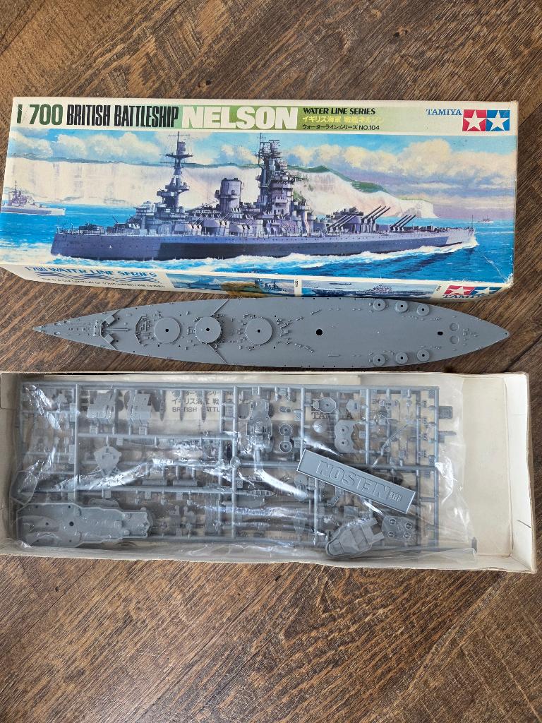 scheepsplastic bouwmodellen Hms Hood, Arkroyal, Victorious,, Hobby en Vrije tijd, Modelbouw | Boten en Schepen, Ophalen of Verzenden