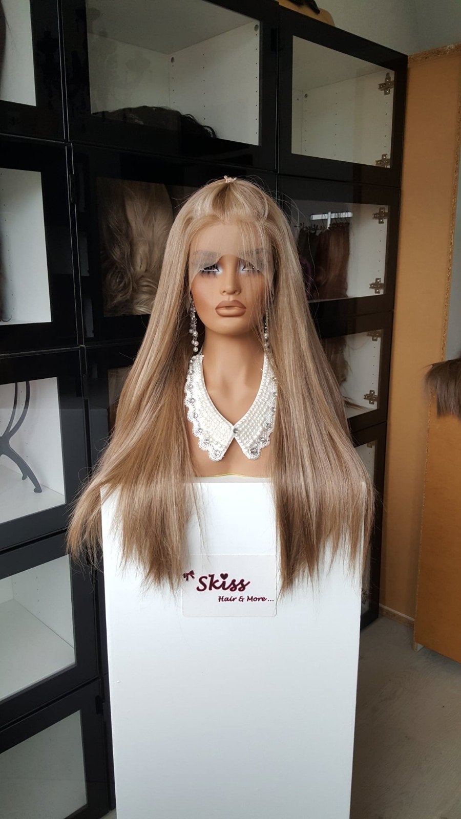 Luxe Lace Pruik: Gemêleerd licht bruin met plukjes - Stijl, Ophalen of Verzenden, Nieuw, Pruik of Haarverlenging