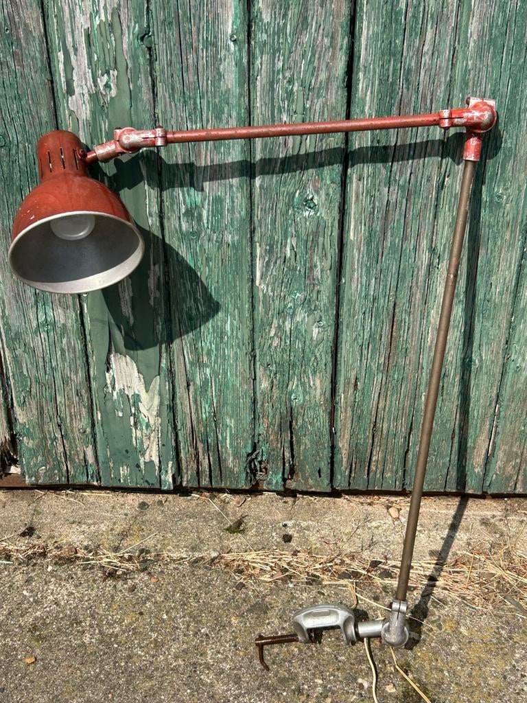 Vintage industriële klemlamp - rood metaal, Huis en Inrichting, Ophalen, Zo goed als nieuw, Metaal, Minder dan 100 cm