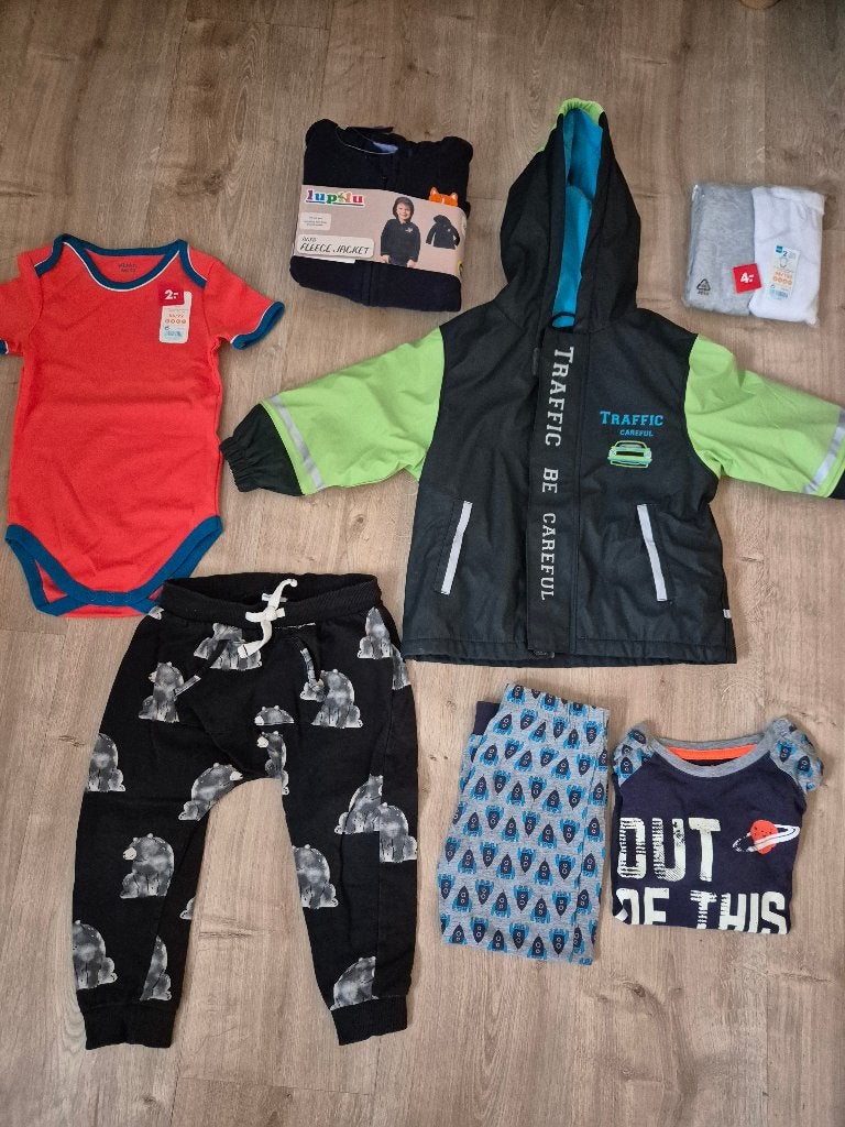 Te Koop Babykleertjes maat 86/92 nieuw en gedragen, Ophalen of Verzenden, Nieuw, Jongetje, Broekje