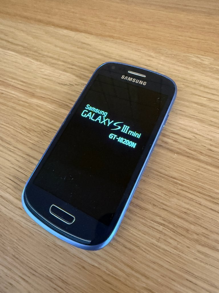 Samsung Galaxy S3 Mini GT-I8200 "ZEER MOOI", Zwart, Touchscreen, 3 tot 6 megapixel, Ophalen of Verzenden