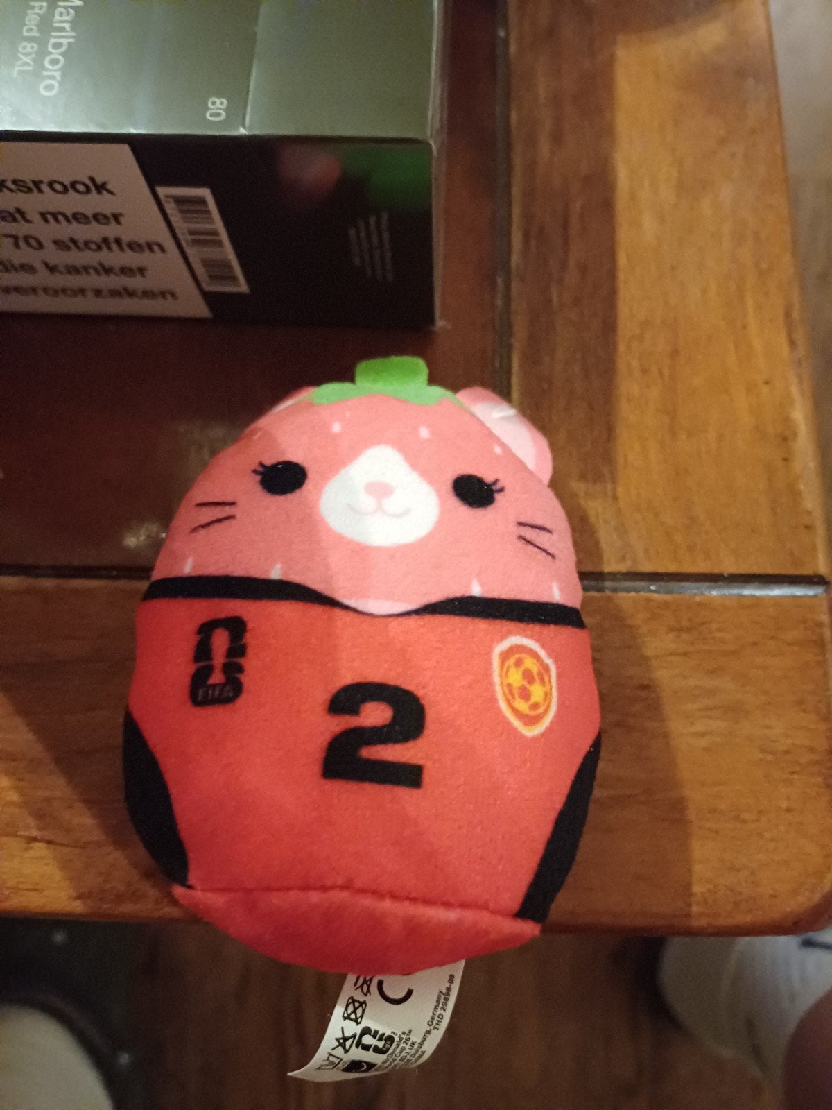 Squishmallow aardbei kat knuffel, Kinderen en Baby's, Ophalen of Verzenden, Zo goed als nieuw, Kat, Roze