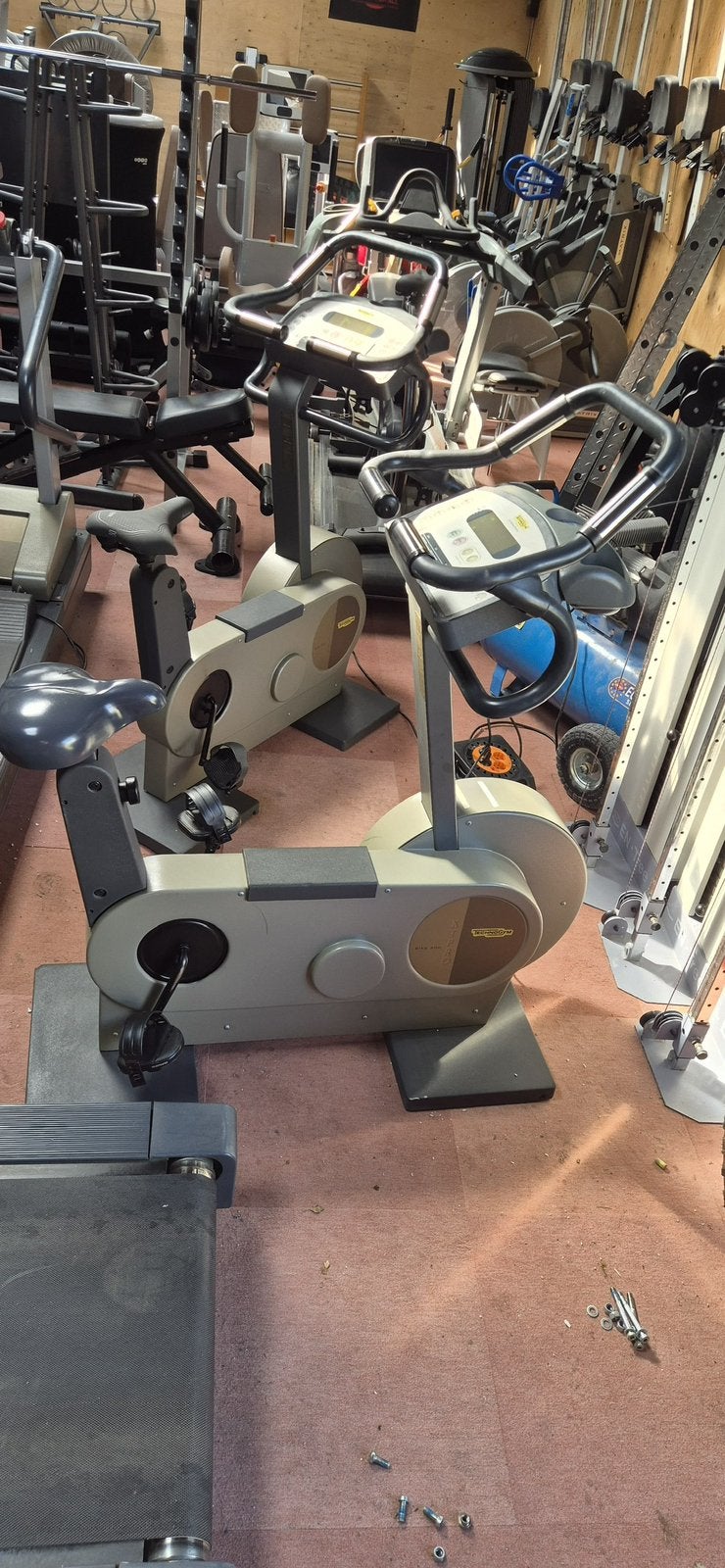 2 Technogym Bikes - gebruikt, maar werken goed, Ophalen, Gebruikt
