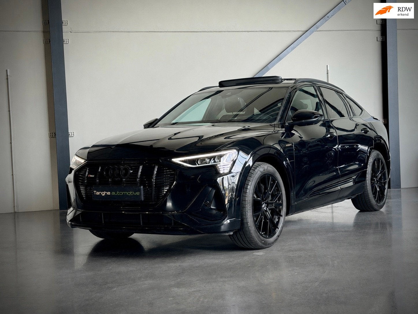 Audi E-tron Sportback 55, RS Zetels, Panodak, ACC, Trekhaak,, Auto's, Automaat, Zwart, Zwart, Leder
