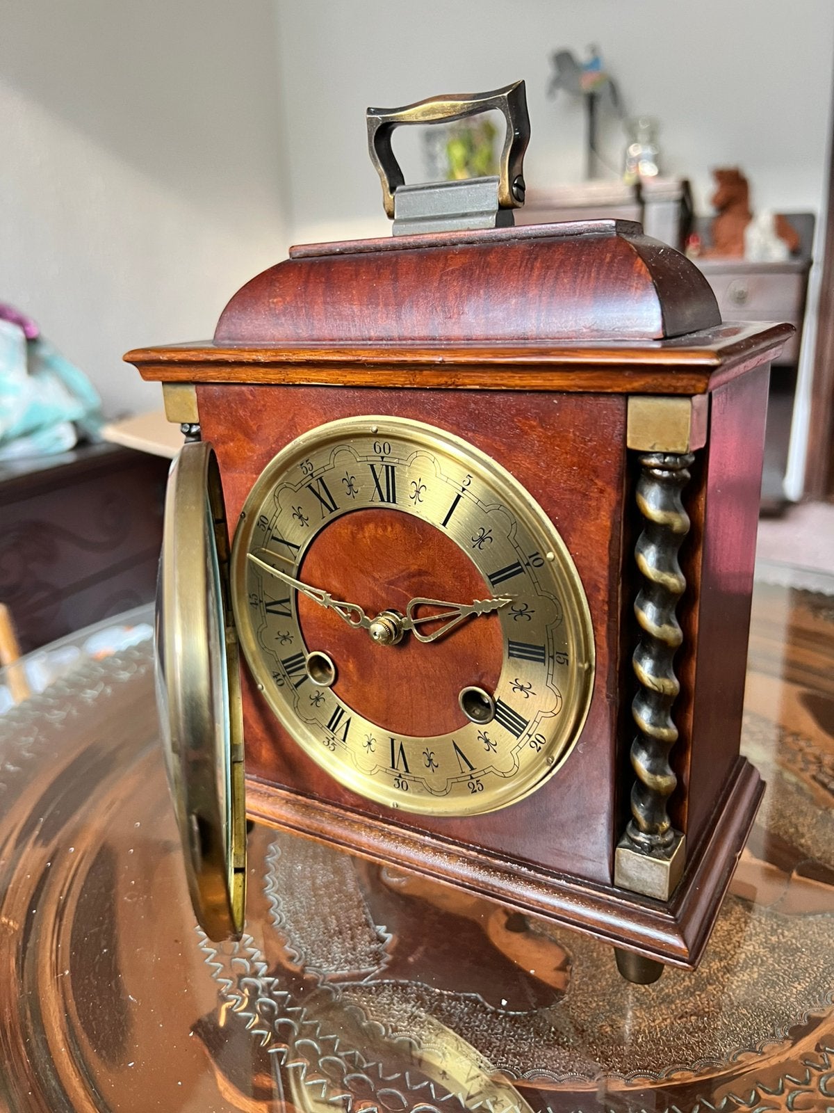 Klassieke mechanische schouwklok met Duits Hermle uurwerk, Ophalen of Verzenden