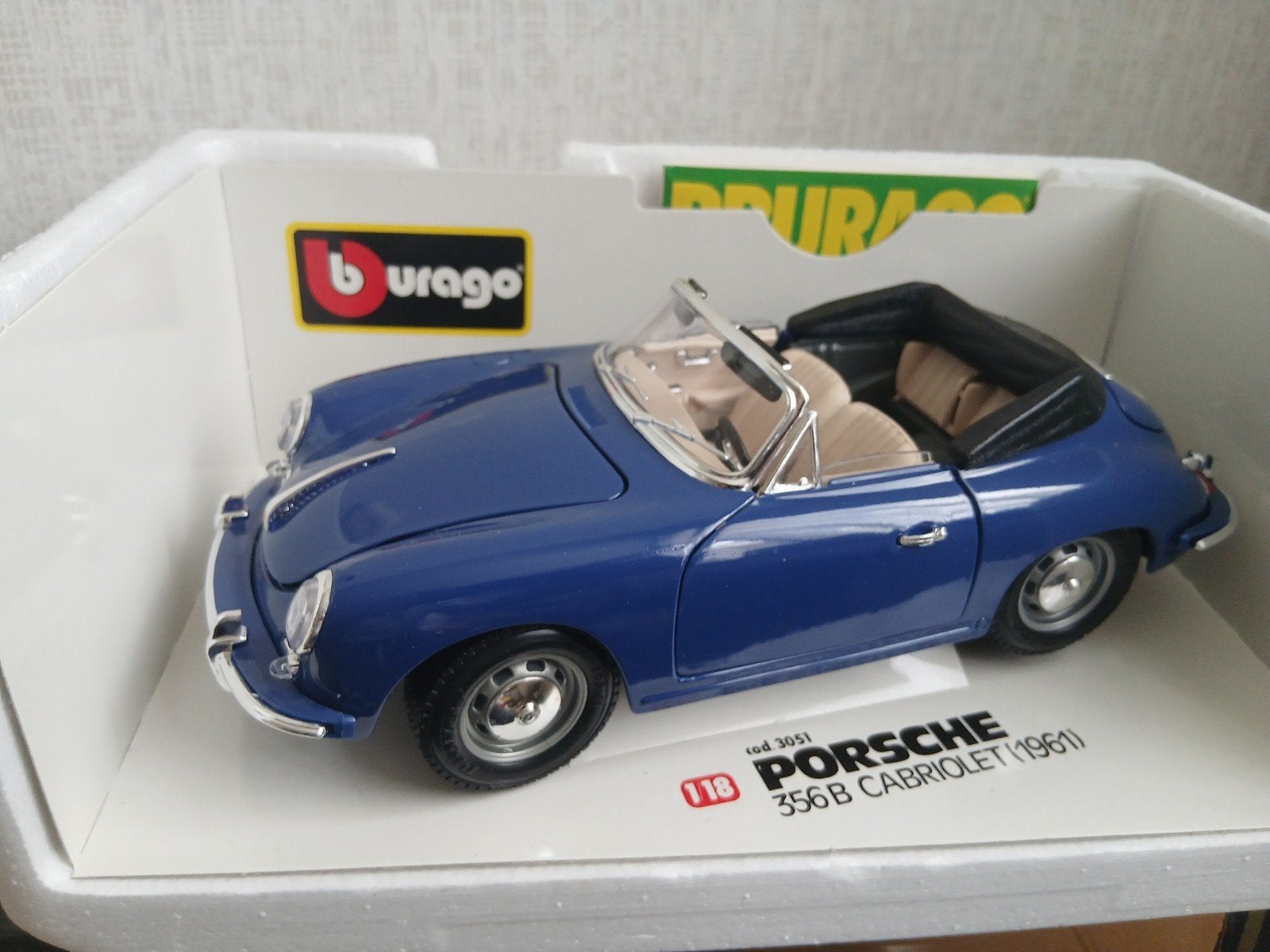 Burago Porsche 356 B Cabriolet (1961) - Blauw 1:18, Ophalen of Verzenden
