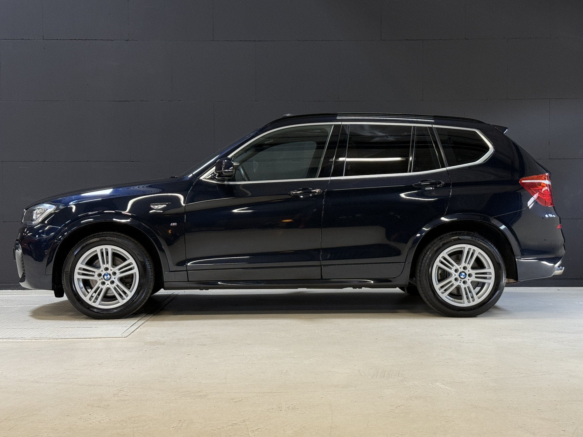 BMW X3 xDrive20i Centennial High Executive | M-Sport | Panor, Automaat, Automatische klimaatregeling, Gebruikt, 4 cilinders